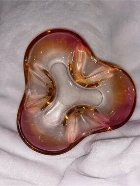 Vintage Handblown Iridescent Pink-Orange Glass Decorative Bowl🩷🧡
